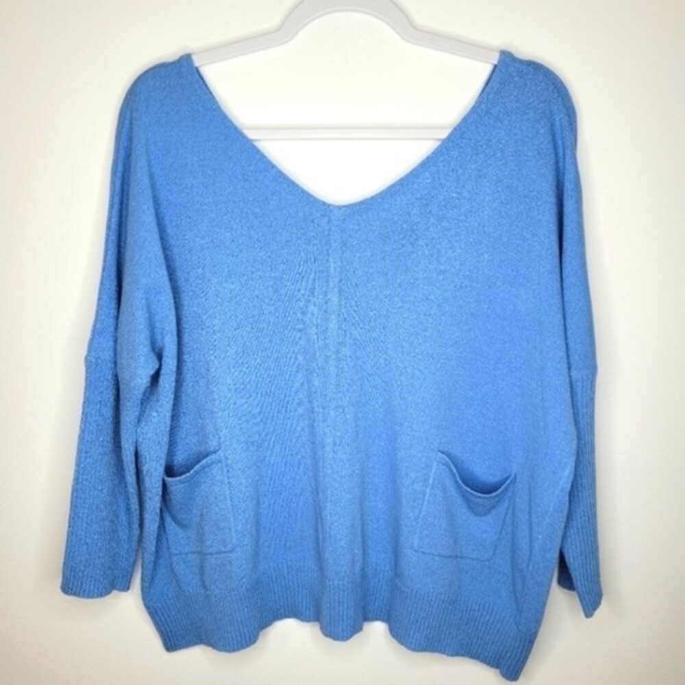 Soft Surroundings V-neck Top Ribbed Buttons Pockets
